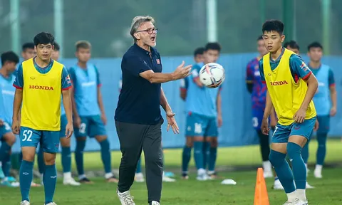 Vòng loại giải Bóng đá U23 châu Á 2024: Huấn luyện viên Trousier tính chuyện đường dài