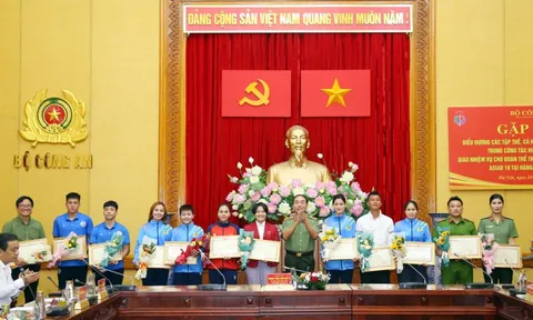 Bộ Công an biểu dương các tập thể, cá nhân có thành tích xuất sắc trong công tác huấn luyện, thi đấu; giao nhiệm vụ cho đoàn Thể thao Công an Nhân dân tham dự ASIAD 19 tại Hàng Châu