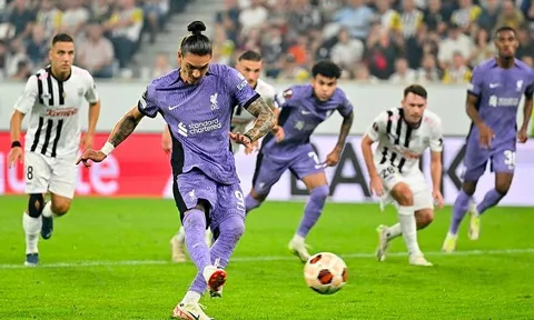 Liverpool, AS Roma và West Ham cùng thắng trận mở màn vòng bảng Europa League