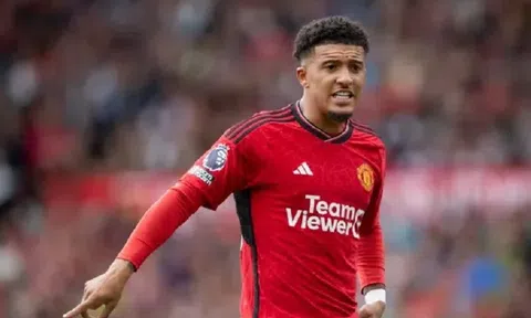 Dortmund từ chối “giải cứu” Jadon Sancho khỏi Man United