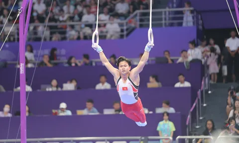 Môn Thể dục dụng cụ ASIAD 19: Nguyễn Văn Khánh Phong giành huy chương bạc nội dung Vòng treo