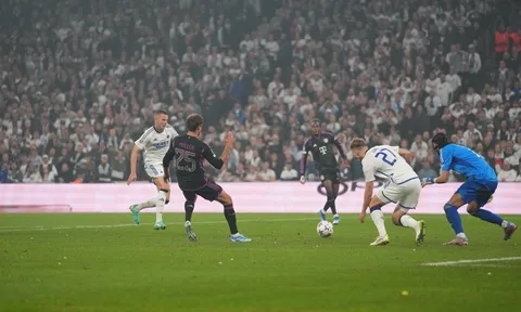 Bayern Munich ngược dòng thắng Copenhagen, Man United thua trận thứ hai liên tiếp
