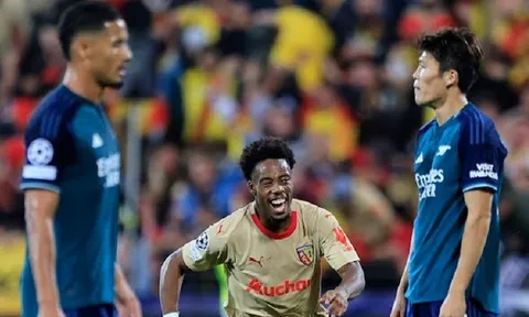 Champions League: Arsenal đánh mất ngôi đầu