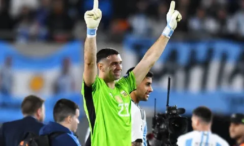 Thủ môn Emiliano Martinez đi vào lịch sử bóng đá Argentina
