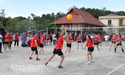 Huyện Nho Quan tổ chức thành công giải Bóng chuyền nam, Bóng chuyền hơi nữ và giải các trò chơi dân gian dân tộc Mường