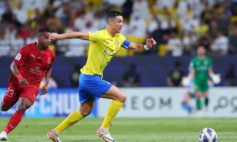 Lập siêu phẩm sút xa, Cristiano Ronaldo ngày càng bỏ xa Haaland