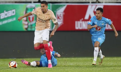 Vòng 2 V.League 2023-2024: Hoàng Anh Gia Lai thảm bại, Nam Định tạm vươn lên ngôi đầu