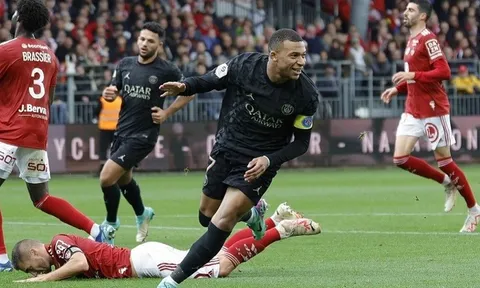 Vòng 10 Ligue 1: Kylian Mbappe tỏa sáng giải cứu Paris Saint-Germain