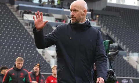 Huấn luyện viên Erik Ten Hag đi vào lịch sử Man United