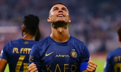 Cristiano Ronaldo gia tăng cột mốc khủng