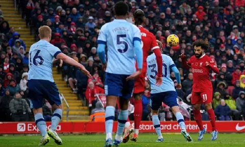 Liverpool lên vị trí nhì Premier League