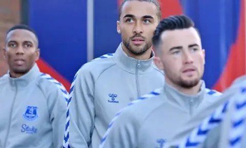 Everton nhận án phạt kỷ lục, Man City và Chelsea cũng bất an