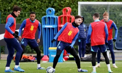 Huấn luyện viên Southgate đặt mục tiêu lớn cùng "Tam sư"