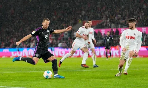 Vòng 12 Bundesliga: Harry Kane ghi bàn, Bayern Munich vươn lên vị trí số 1