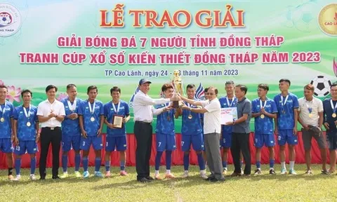 Câu lạc bộ Bảo hiểm Bảo Long FC vô địch giải Bóng đá 7 người tỉnh Đồng Tháp năm 2023