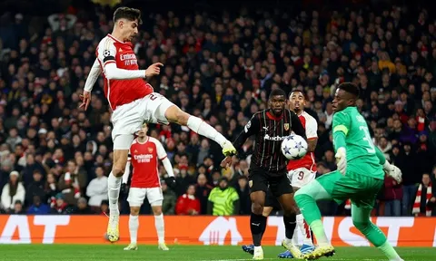 Arsenal hoàn thành mục tiêu kép tại Champions League