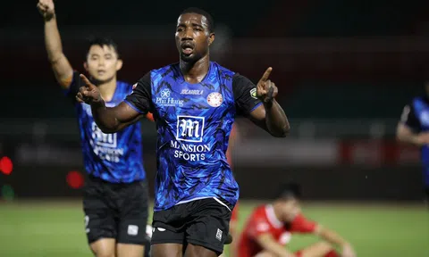 Vòng 4 V.League > TP.HCM 2-0 Thể Công Viettel: Niềm vui của huấn luyện viên Phùng Thanh Phương