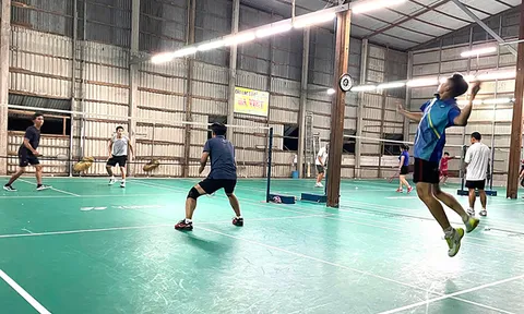 Phát triển phong trào chơi cầu lông ở huyện Chợ Mới