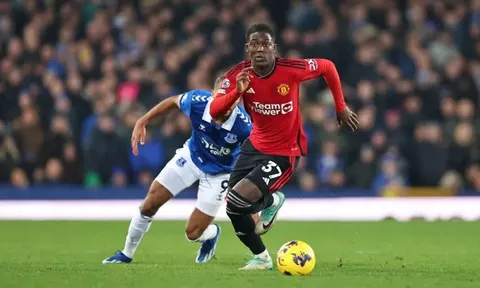 Man United sắp “thưởng nóng” cho Kobbie Mainoo