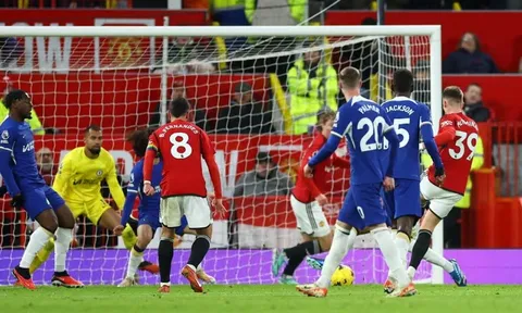 Vòng 15 Premier League: "Quỷ đỏ" trở lại tốp 6