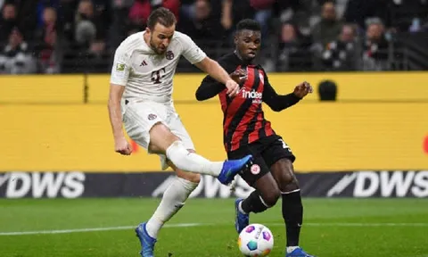 Vòng 14 Bundesliga: Bayern Munich thua sốc trên sân của Frankfurt