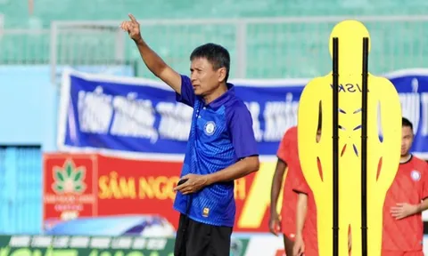 Huấn luyện viên Võ Đình Tân chia tay với câu lạc bộ Khánh Hòa