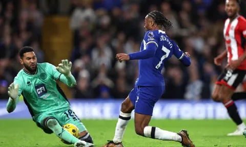 Chelsea giành trọn 3 điểm trên sân nhà, Man City đánh rơi chiến thắng