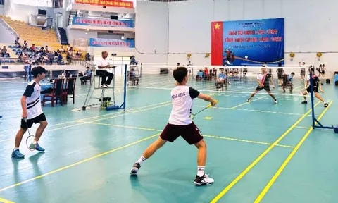 Khởi sắc phong trào tập luyện môn Cầu lông ở Kiên Giang