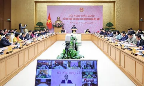 Phát triển công nghiệp văn hóa có trọng tâm, trọng điểm, theo hướng chuyên nghiệp, hiện đại, năng động, sáng tạo, có tính cạnh tranh cao