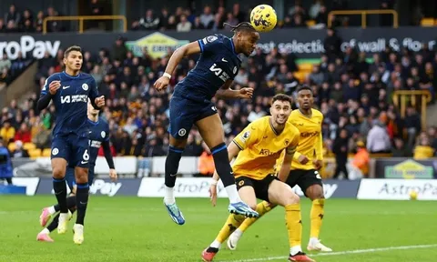 Sau vòng 18 Premier League: Chelsea gục ngã trên sân khách, huấn luyện viên Pochettino chỉ trích học trò