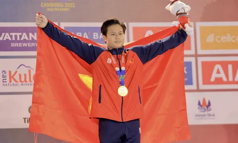 Nguyễn Văn Khánh Phong nhận danh hiệu "Công dân trẻ tiêu biểu thành phố Hồ Chí Minh năm 2023"
