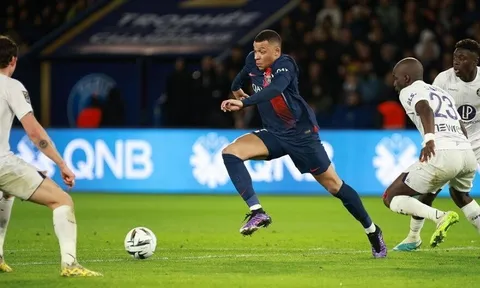 Kylian Mbappe lên tiếng về tương lai, PSG tổn thất lực lượng sau Siêu cúp Pháp