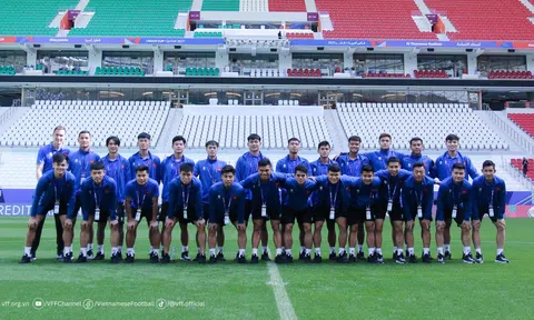 Đội tuyển Việt Nam thăm quan Sân vận động Al Thumama, chuẩn bị cho trận ra quân gặp tuyển Nhật Bản