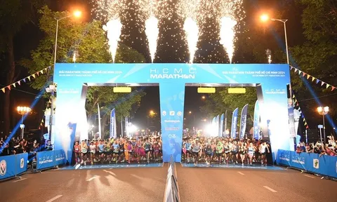 Hàng nghìn người hào hứng tham gia giải chạy HCMC Marathon 2024