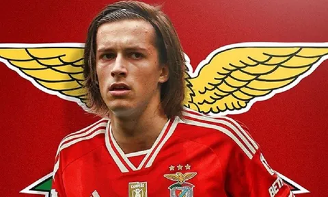Man United chia tay cầu thủ thứ năm, Tottenham tiếp tục cho mượn người