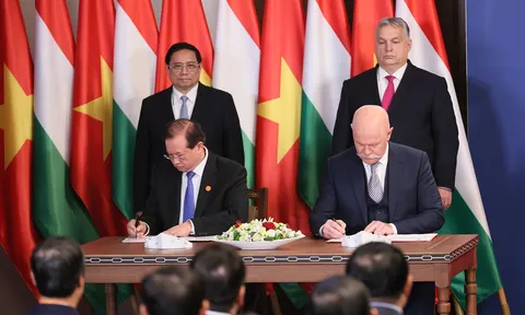 Bộ Văn hóa, Thể thao và Du lịch Việt Nam và Bộ Văn hóa và Sáng tạo Hungary ký kết Chương trình hợp tác văn hóa giai đoạn 2024-2026