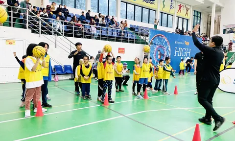 Ngày hội Bóng rổ High Hoop - Cùng Sun Life bật cao sức trẻ
