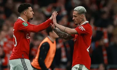 Antony và Sancho không còn tương lai ở Old Trafford