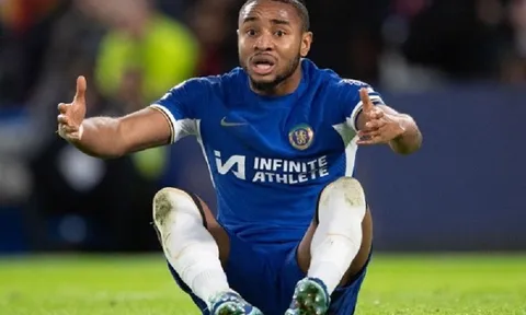 Mohamed Salah báo hung tin, Nkunku lỡ trận bán kết Cúp Liên đoàn Anh