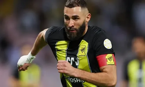Man United lên tiếng về tin đồn chiêu mộ Karim Benzema