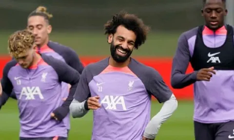 Huấn luyện viên Klopp báo tin không vui
