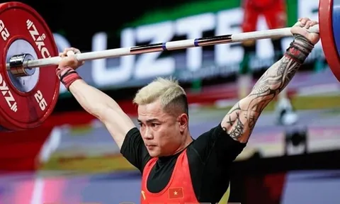 Giải vô địch Cử tạ châu Á 2024: Lực sỹ Lại Gia Thành giành 2 huy chương đồng