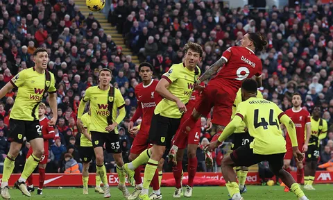 Vòng 24 Premier League: Liverpool đòi lại vị trí số 1 từ tay Man City