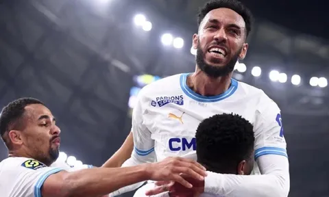 Aubameyang và Lukaku đi vào lịch sử Europa League