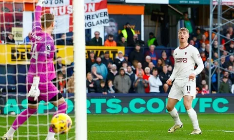Vòng 25 Premier League: Sao trẻ Rasmus Hojlund lập cú đúp, Man United thắng trận thứ 5 liên tiếp
