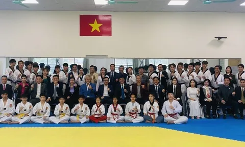 Chủ tịch Liên đoàn Taekwondo Cảnh sát Thế giới làm việc cùng Hiệp hội Thể thao Công an Nhân dân Việt Nam