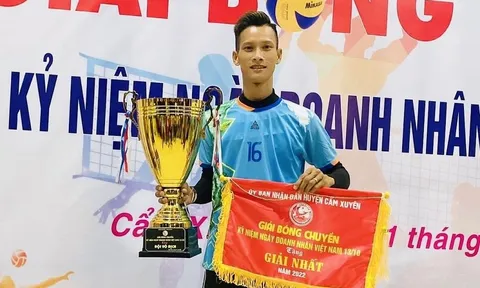 Chủ công Lê Văn Thành bất ngờ tái xuất trong màu áo của Lavie Long An
