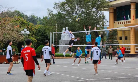 Giải Bóng chuyền tranh Cúp Báo Cao Bằng