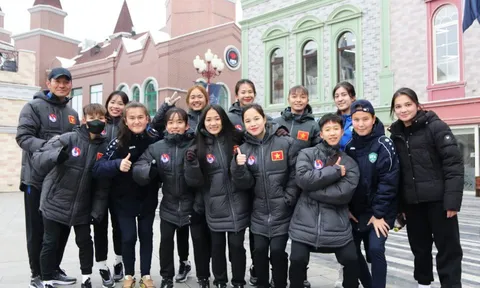 Cổ động viên Việt Nam tại Uzbekistan truyền lửa cho đội U20 nữ trước Vòng chung kết U20 châu Á 2024