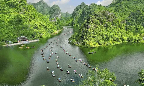 Ninh Bình: Phát triển du lịch, công nghiệp văn hóa là mũi nhọn 